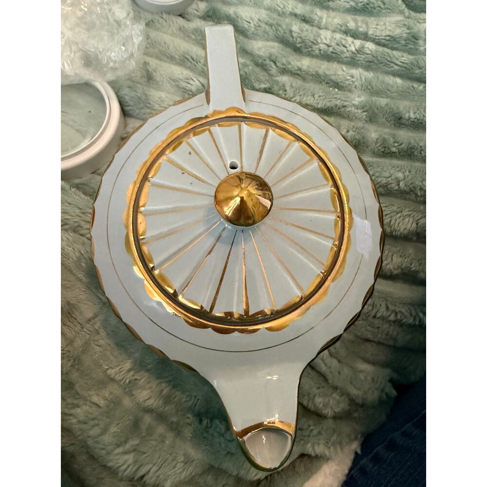 Vintage Art Deco Baby Blue Porcelain Teapot Gold Gilt Ribbed Lid Handle - Picture 4 of 8
